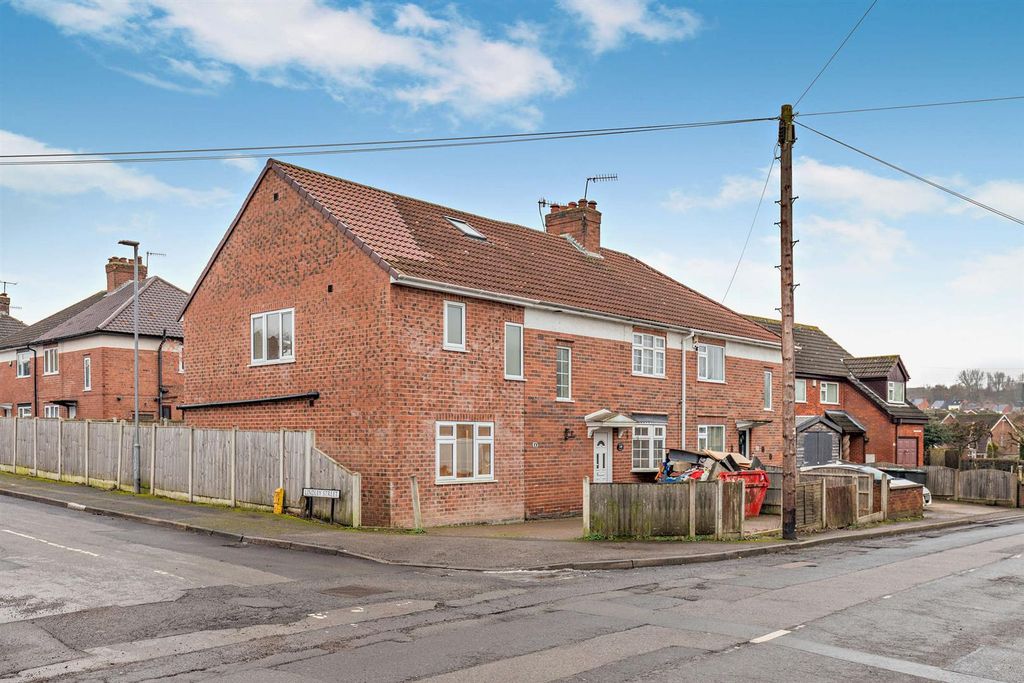 Property photo 1 of 17 8675088-Exterior04-800.Jpg