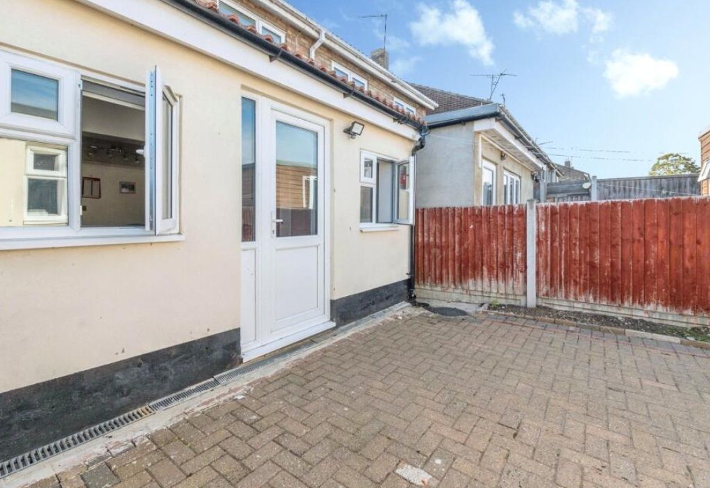 Property photo 3 of 13