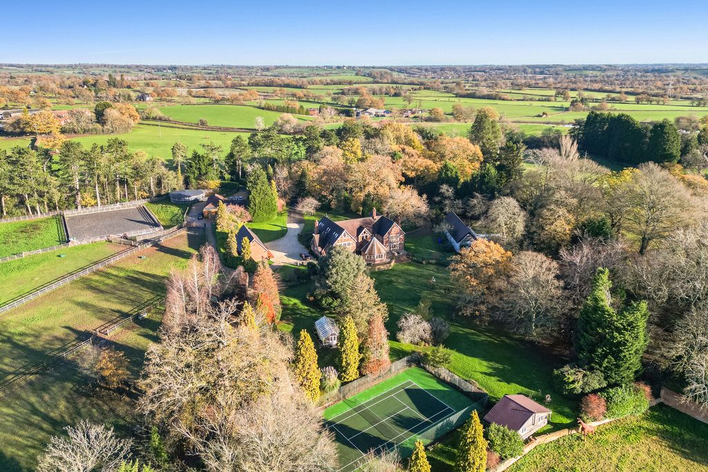 Property photo 1 of 24