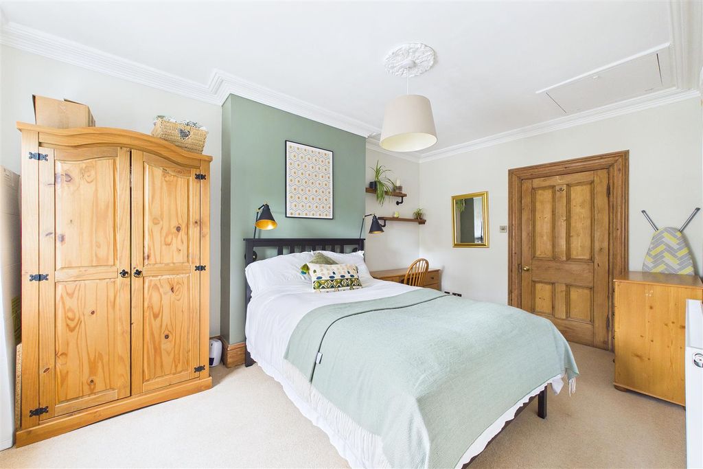 Additional image 19 of 3 bed flat for saleGardens Road, Clevedon BS21