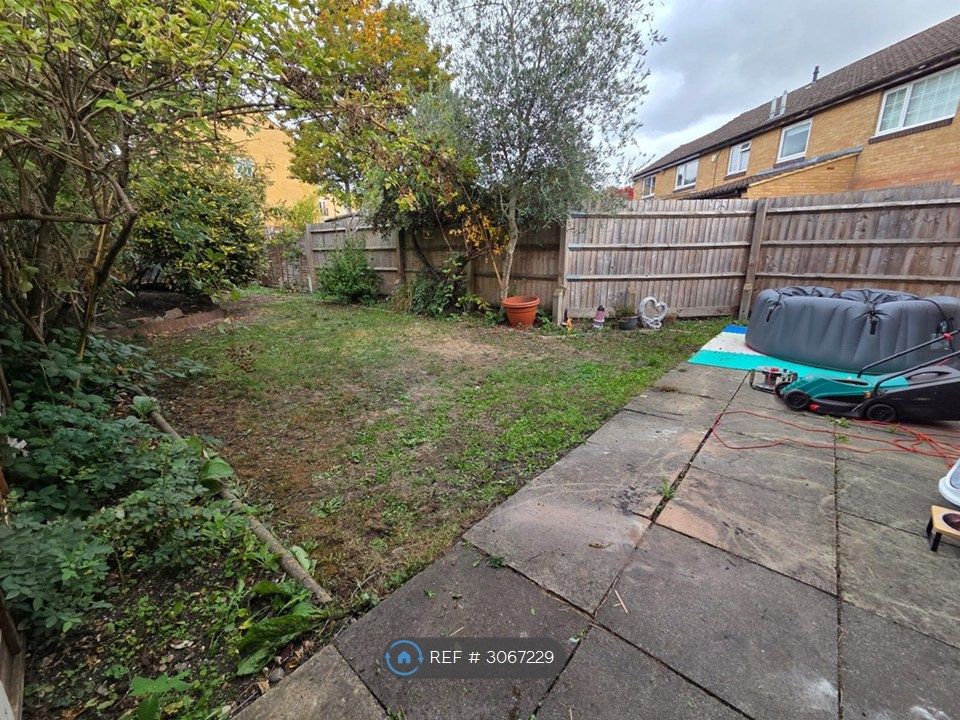 Property photo 3 of 12