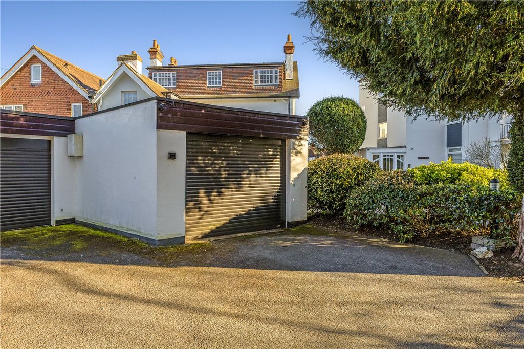 Additional image 15 of 3 bed flat for saleDunstable House, Riverside, Marlow, Buckinghamshire SL7