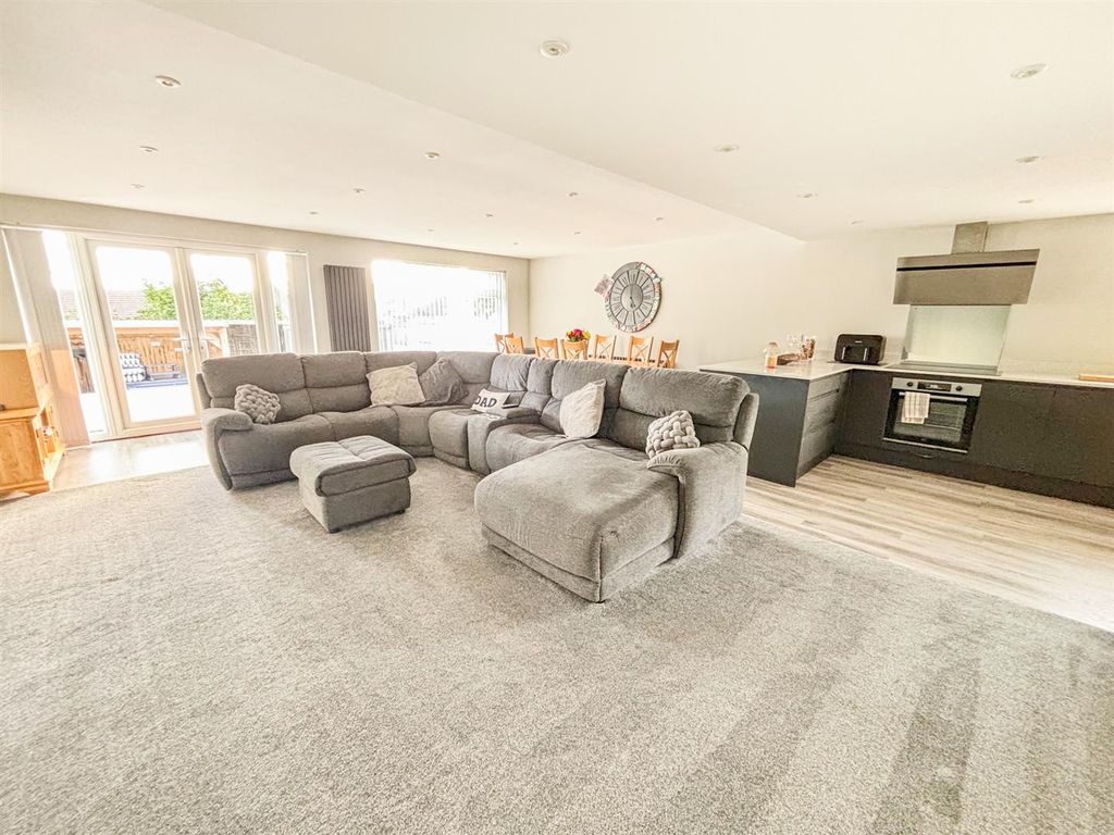 Property photo 2 of 17 Img_3305.Jpg