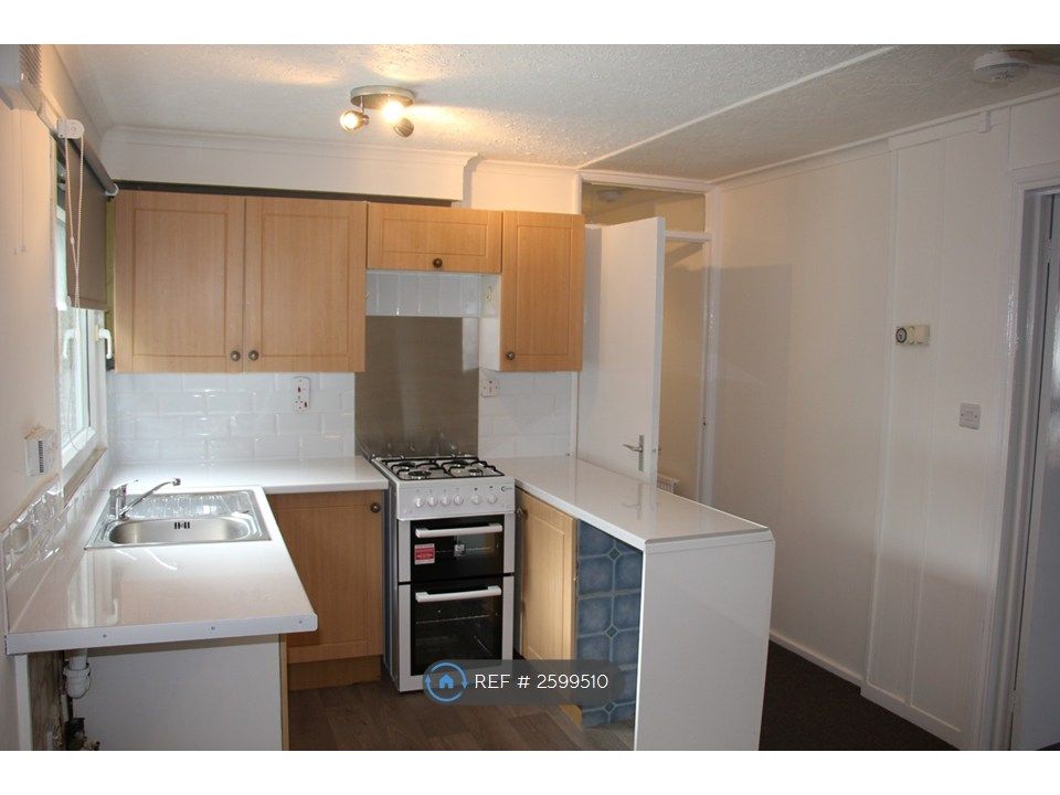 Property photo 2 of 10 Kitchen/Diner/Living Room