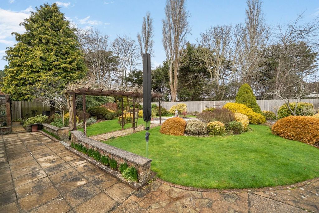 Property photo 3 of 18 1408900-16-6989Ddc26F034.Jpg