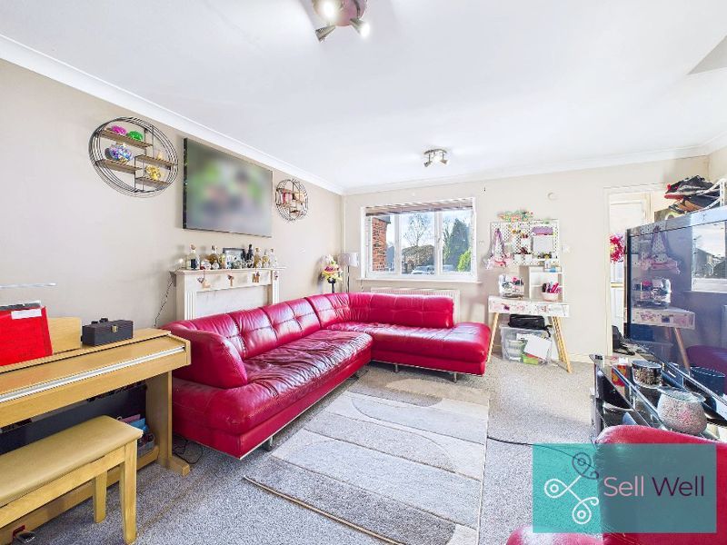 Property photo 2 of 15 Lounge