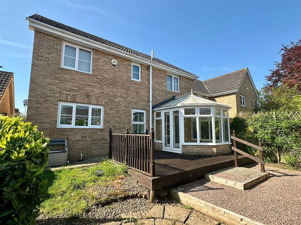 Property photo 2 of 16