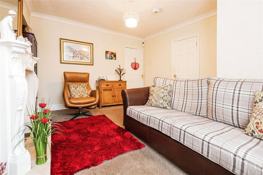 Property photo 2 of 17 Picture No. 13