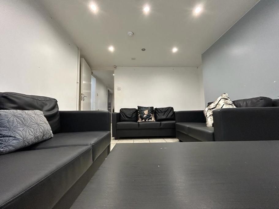 Property photo 2 of 9 Jpg