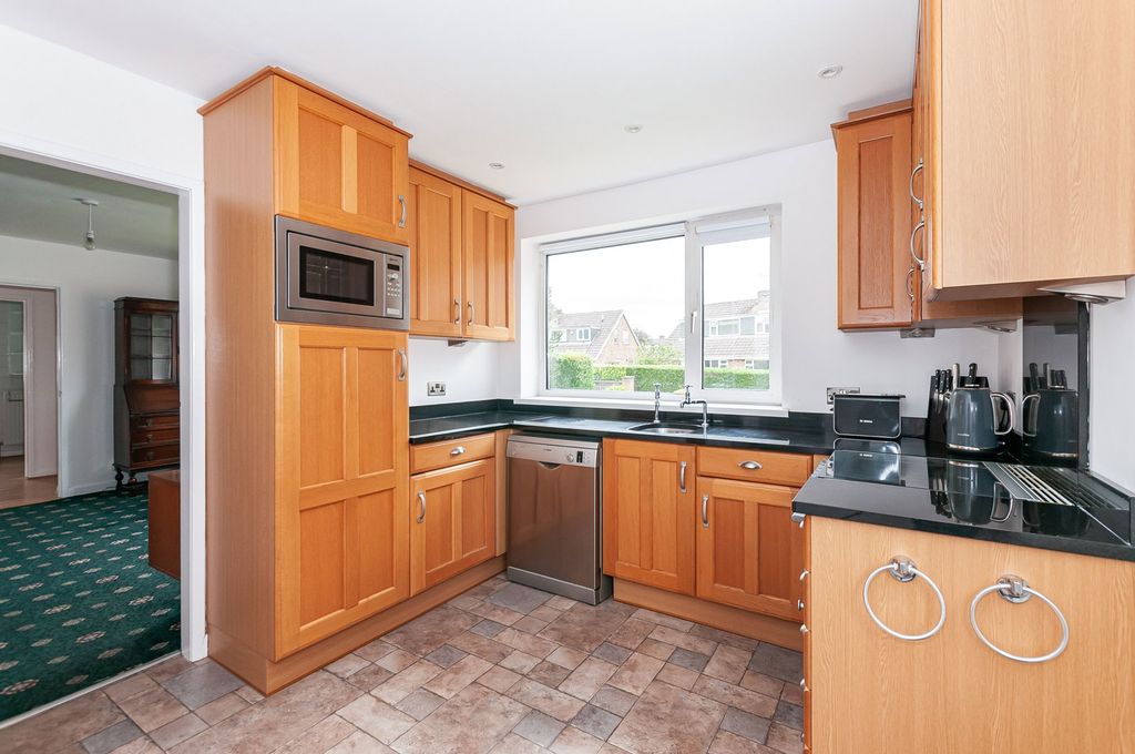 Property photo 2 of 19