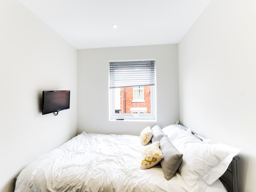 Property photo 3 of 8 Photo 2