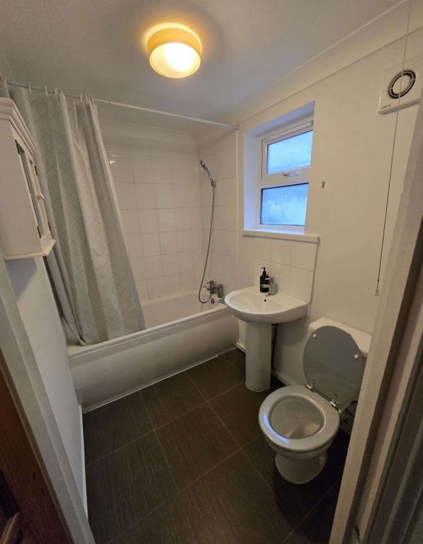 Property photo 3 of 5 Gallery