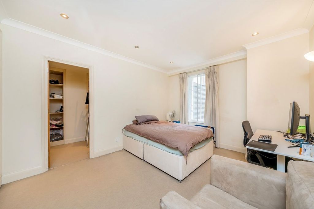 Property photo 3 of 5