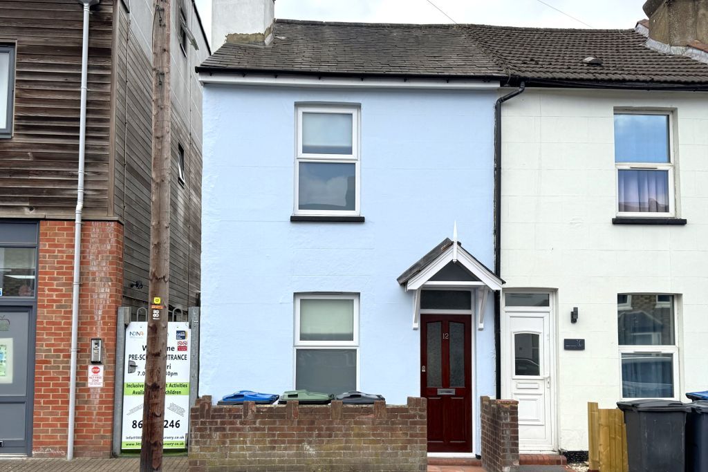 Property photo 1 of 18