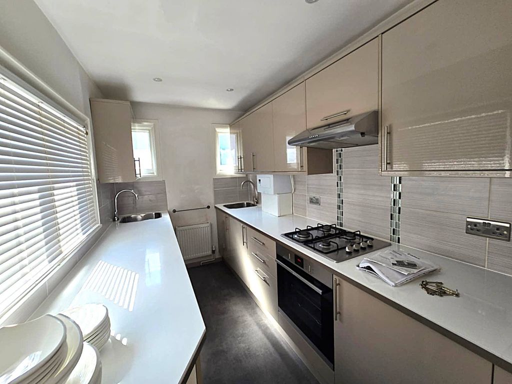Property photo 2 of 15 Gallery