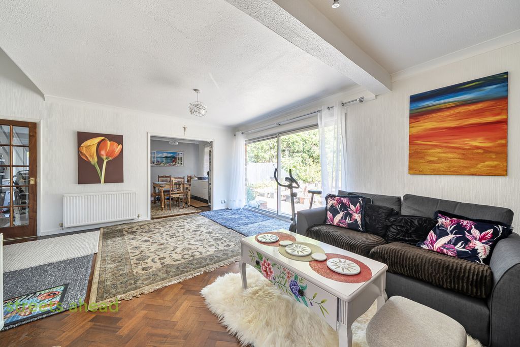 Property photo 2 of 21 0c58Ad29-Bbe7-44A...