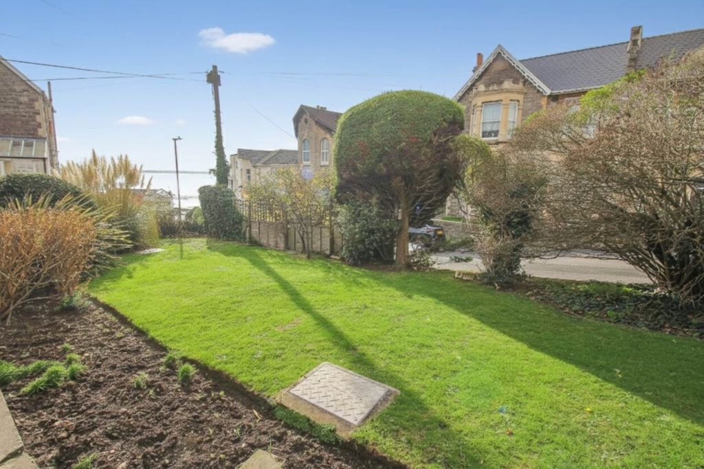 Property photo 2 of 14