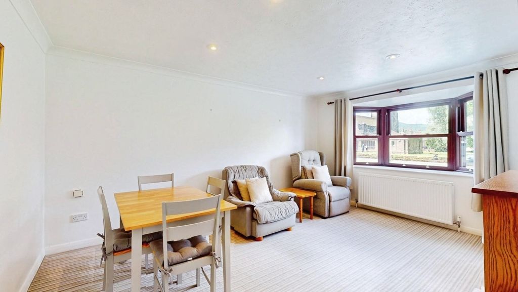 Property photo 3 of 13 Pbox-Img.Jpg
