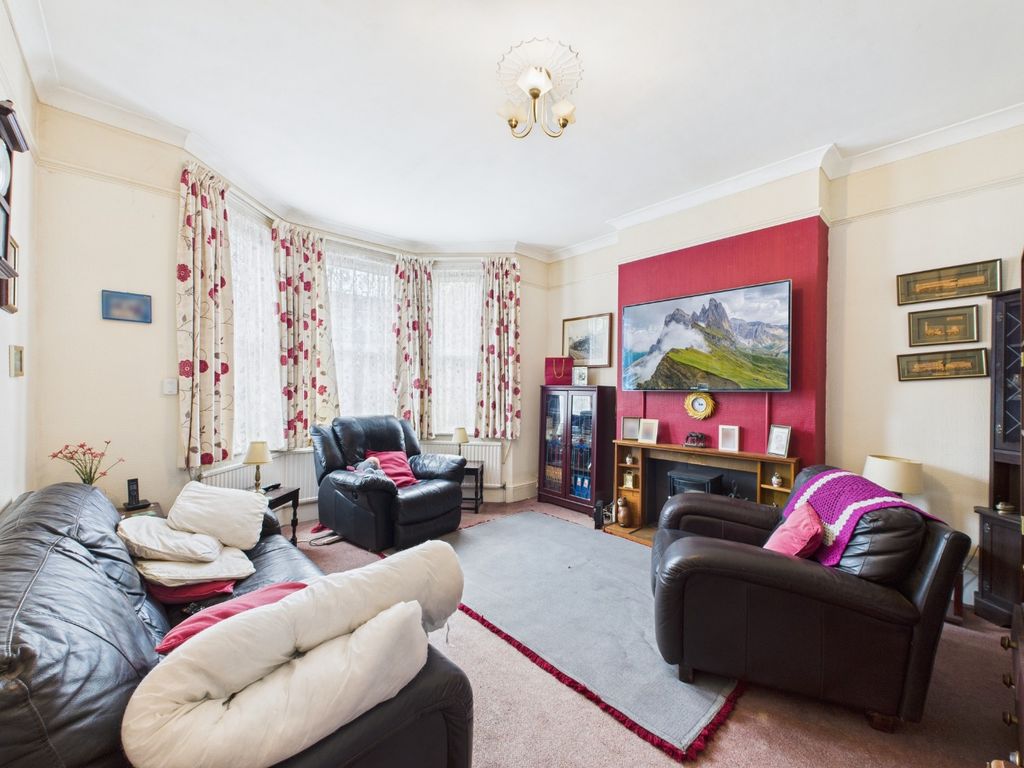 Property photo 2 of 12 4504823