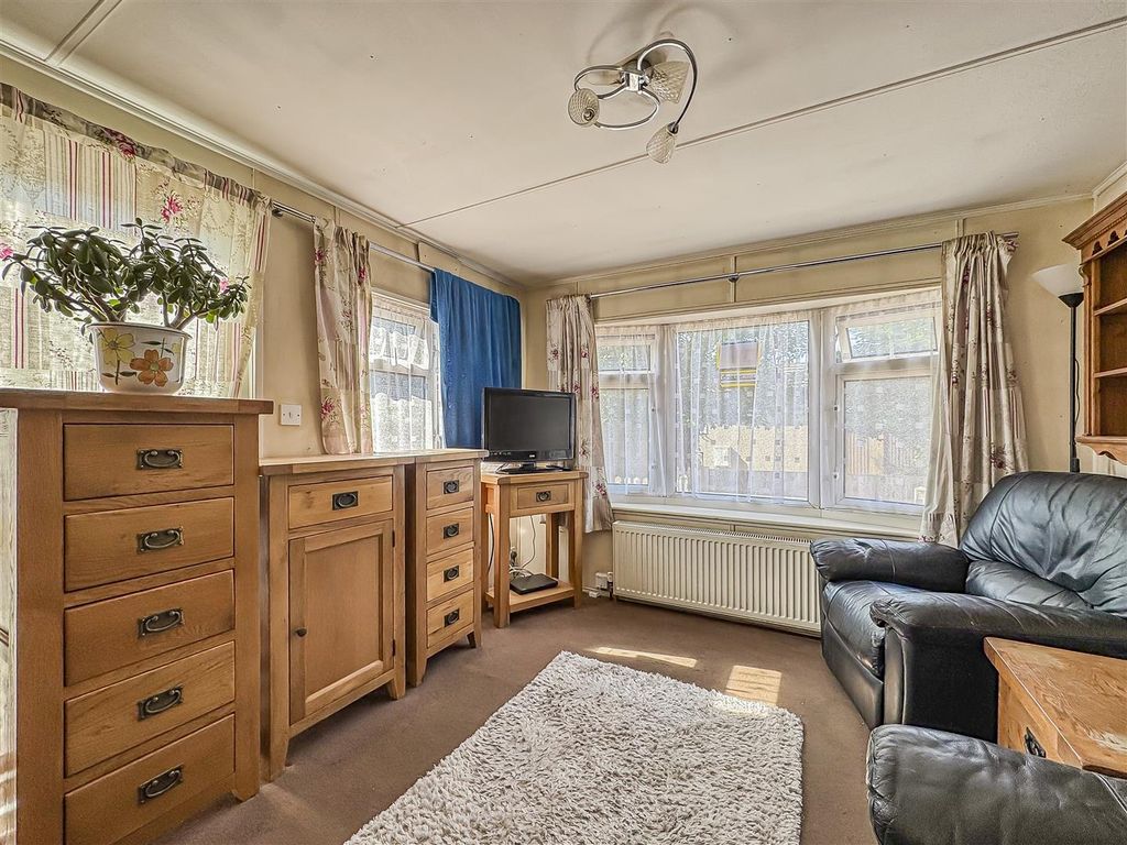 Property photo 3 of 13 Img_5962.Jpg