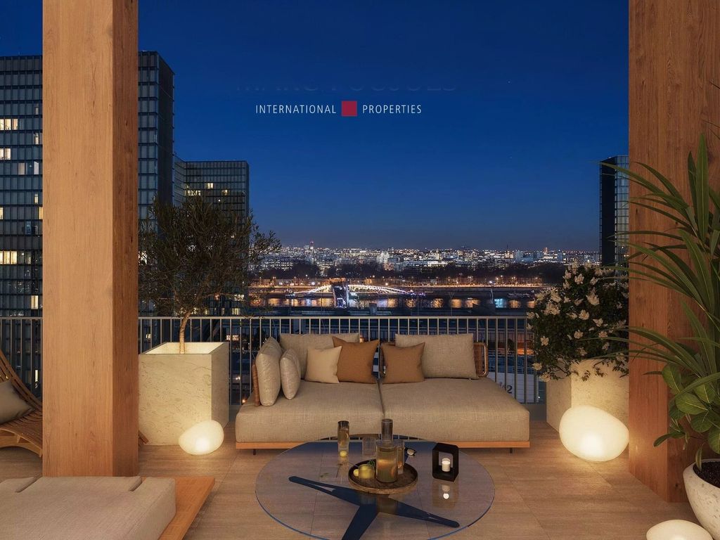 Property photo 1 of 5 Modern 1-Bedroom Apartment With Paris City Views