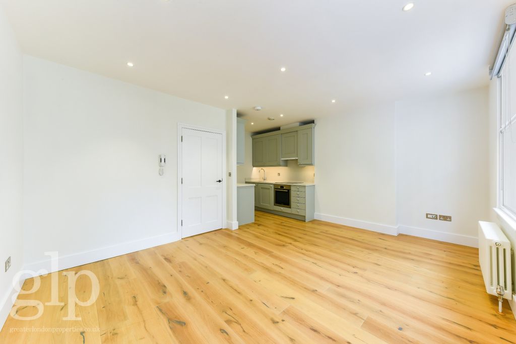 Property photo 3 of 14 3658195