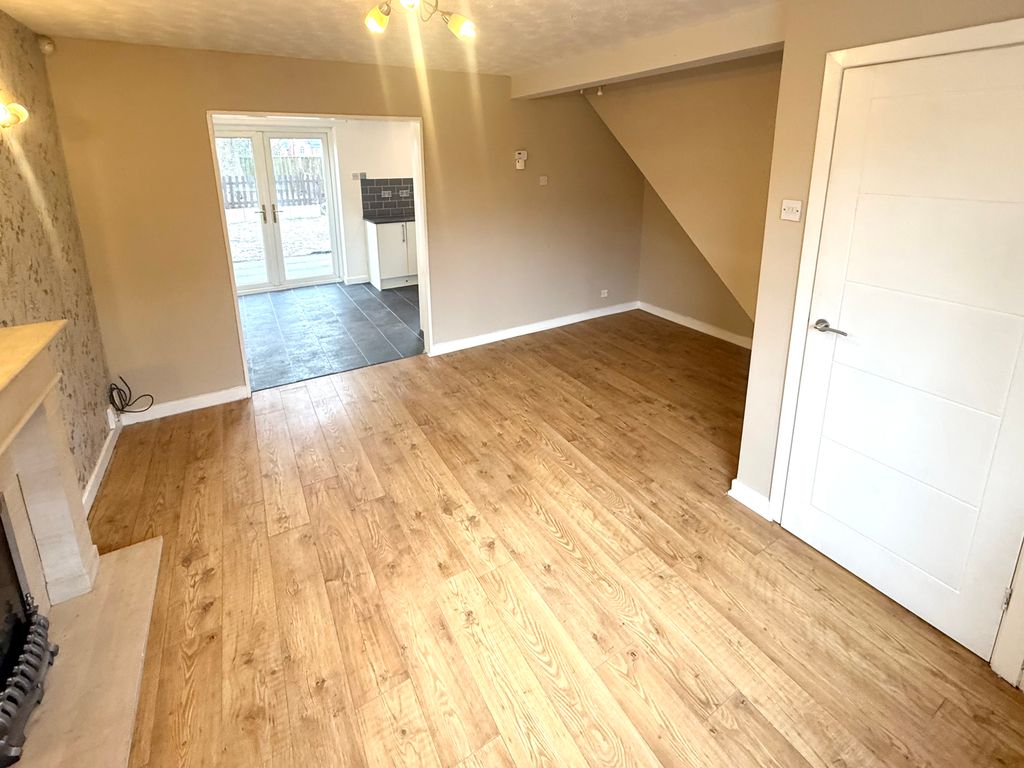 Property photo 3 of 17 Img_2453