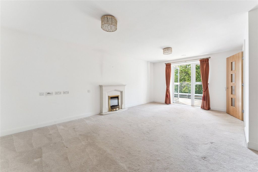 Property photo 3 of 16 Living/Dining Room