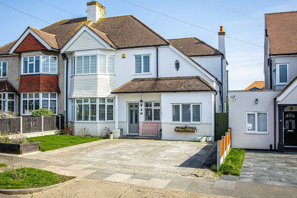 Property photo 1 of 36