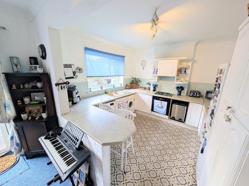 Property photo 1 of 21