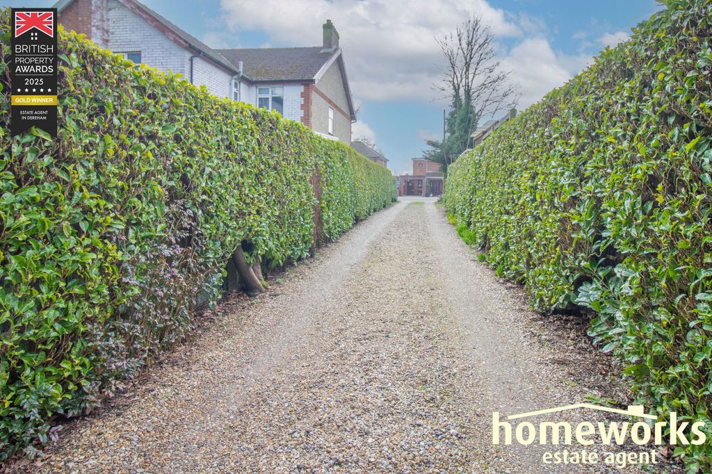 Property photo 3 of 22