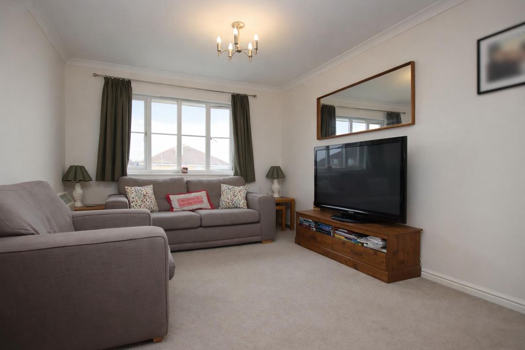 Property photo 1 of 10 F2E9c52A-8Bc3-47E8-90A7-3c67034F2069.Png