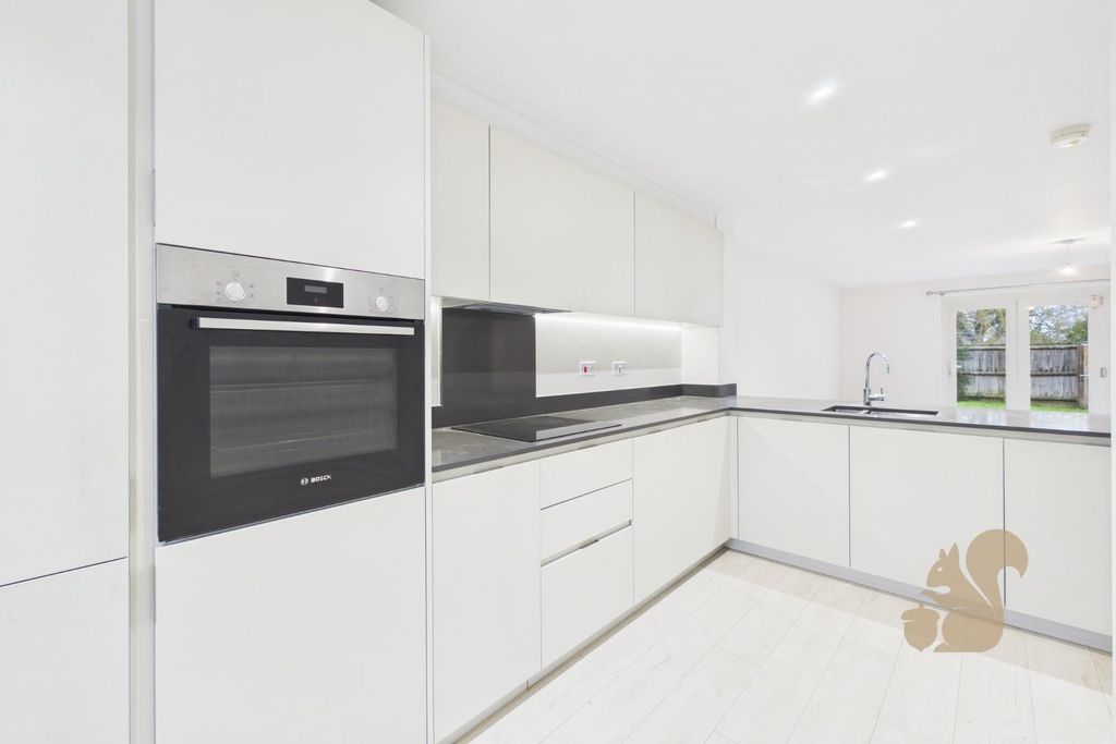 Property photo 2 of 17 Cam01254G0-Pr0399-Still005.Jpg