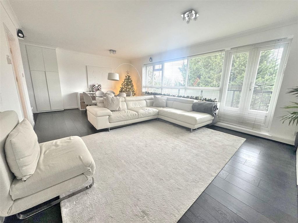 Property photo 2 of 12 Img_1318.Jpg