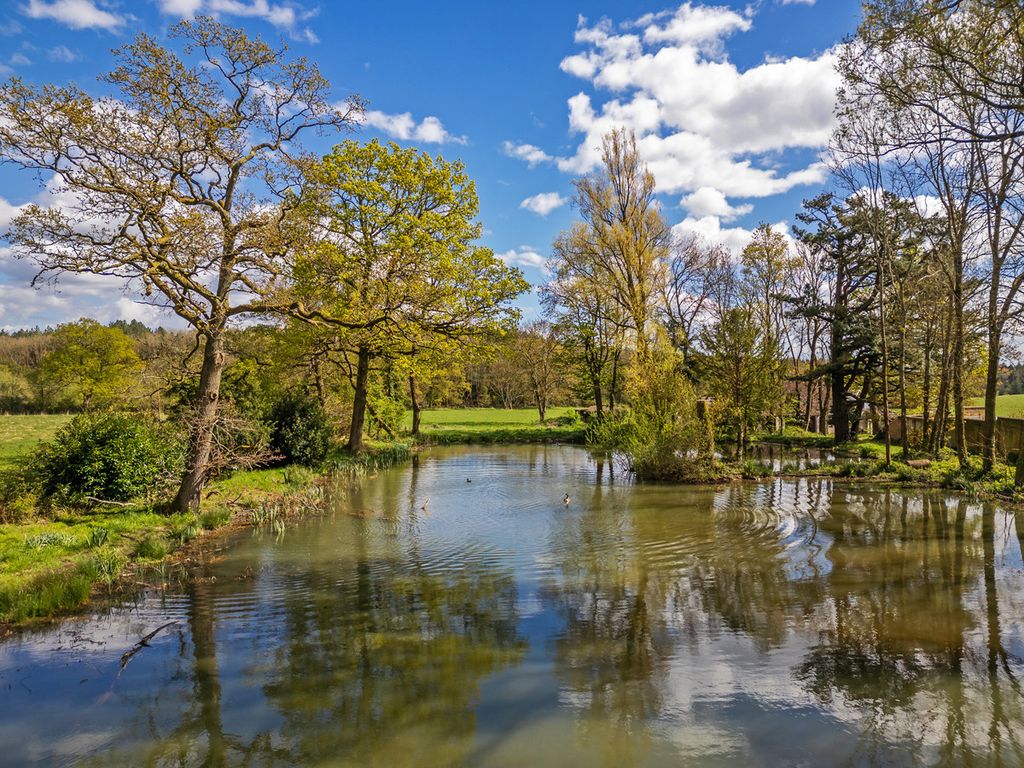 Property photo 3 of 19