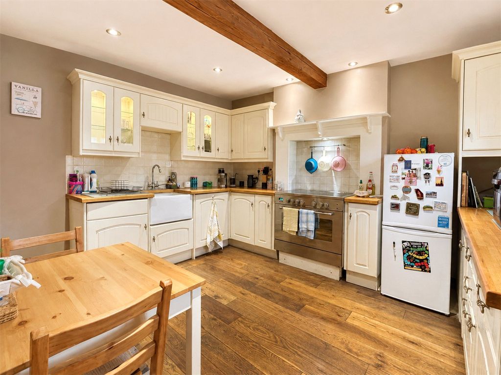 Property photo 3 of 12 Picture No. 13
