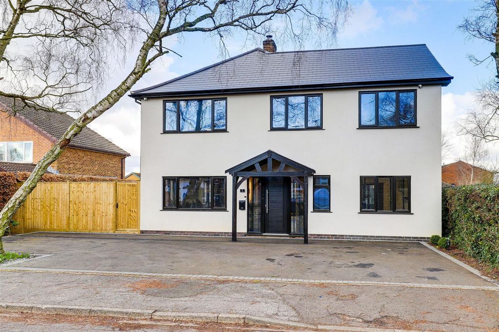 Property photo 1 of 28