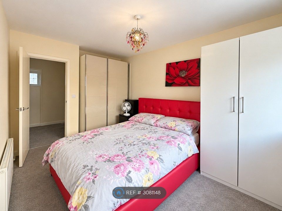 Property photo 3 of 14 Bedroom 1