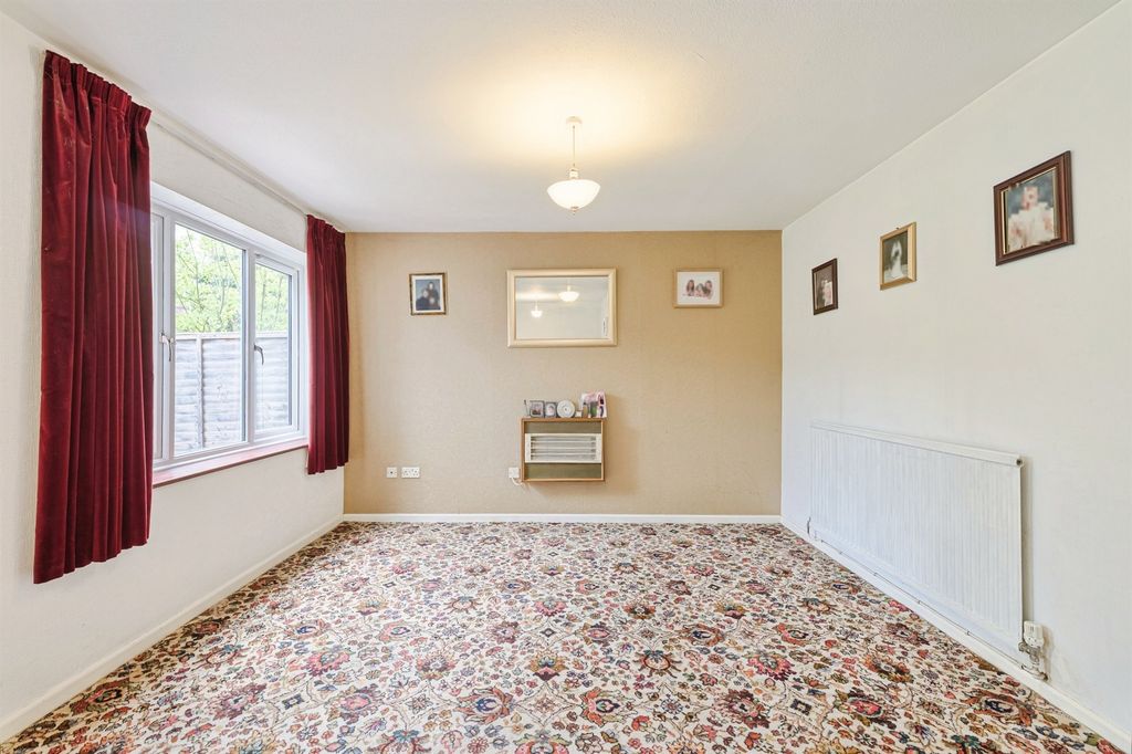 Property photo 3 of 17
