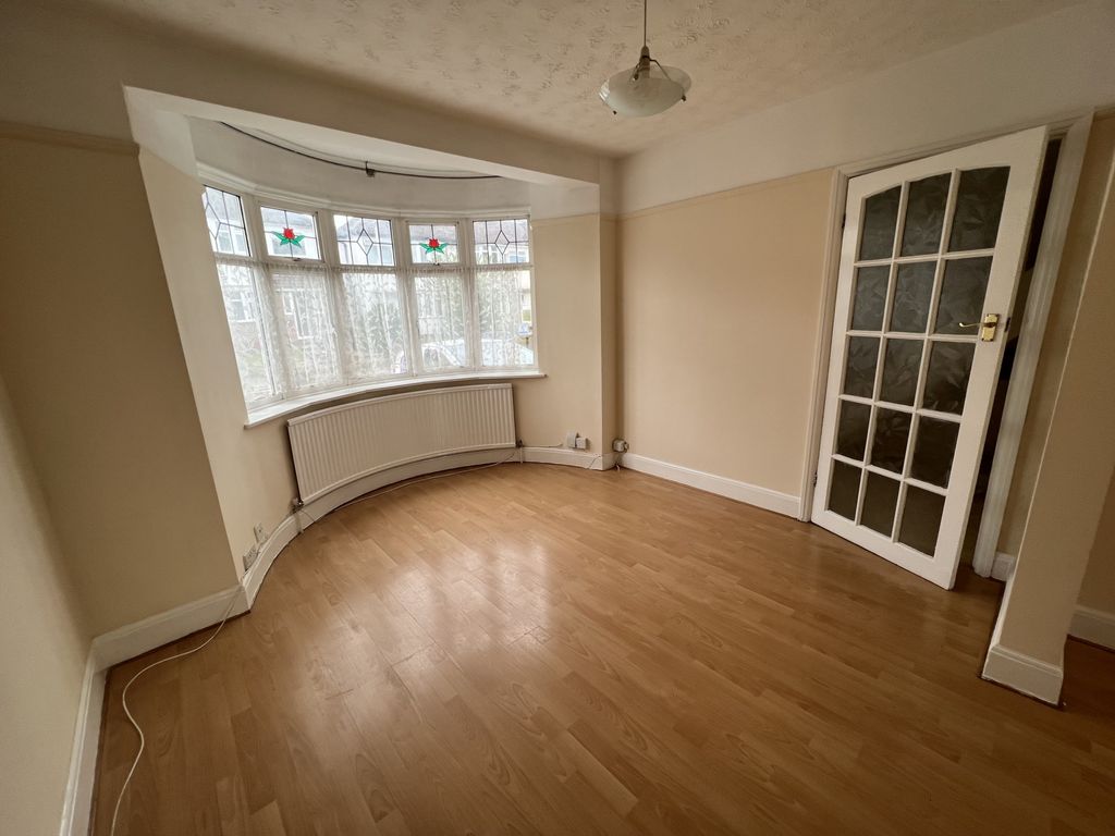 Property photo 2 of 10 635-Hr-2.Jpg