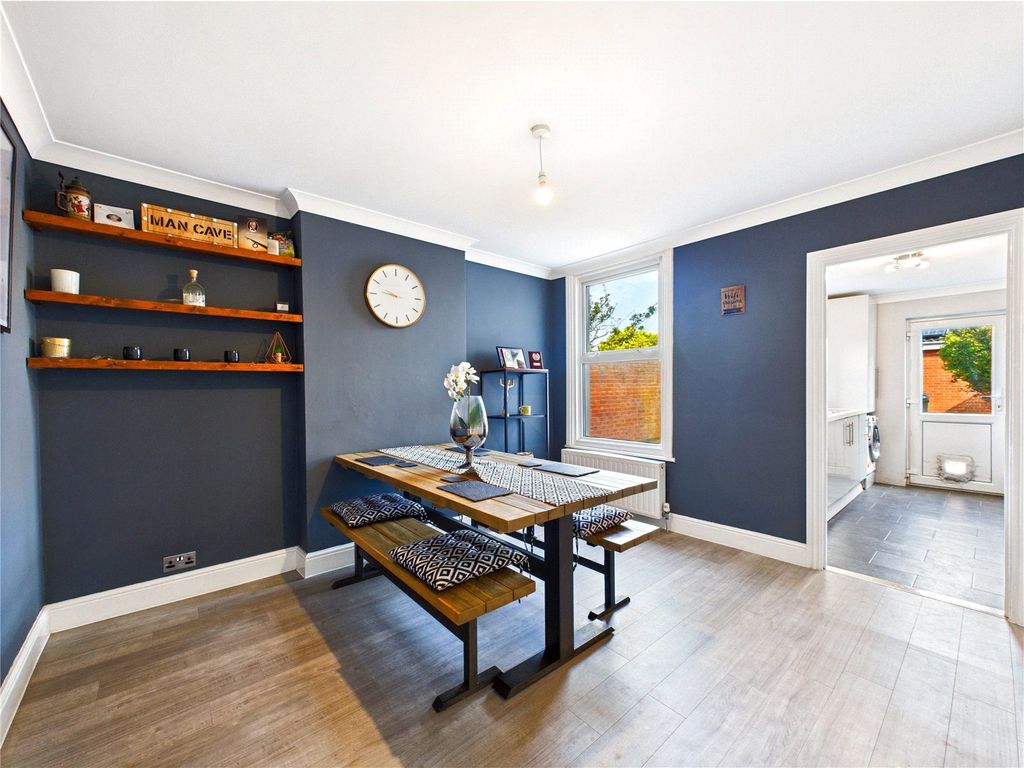 Property photo 3 of 9 Picture 3