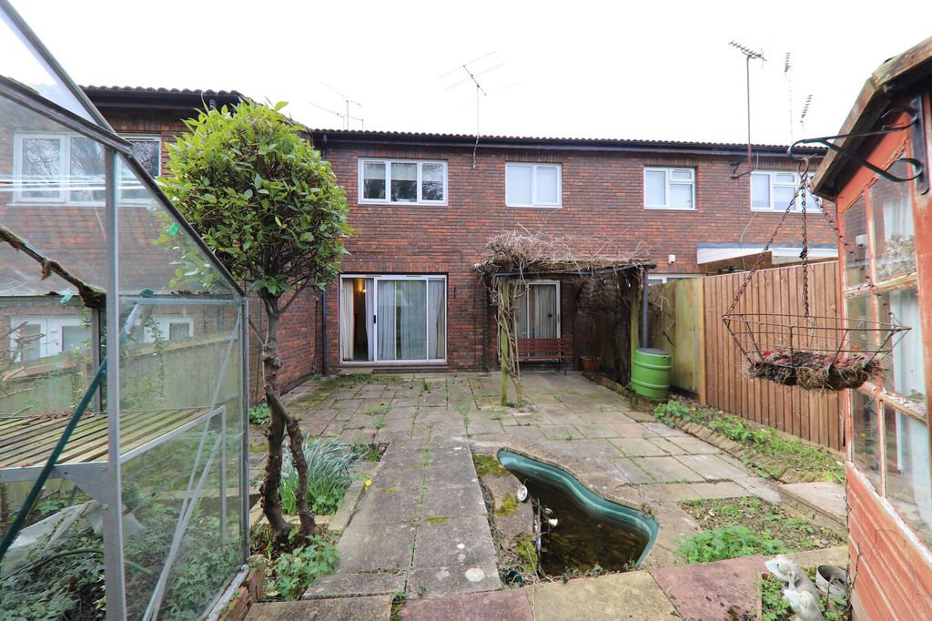 Property photo 3 of 10 Rear