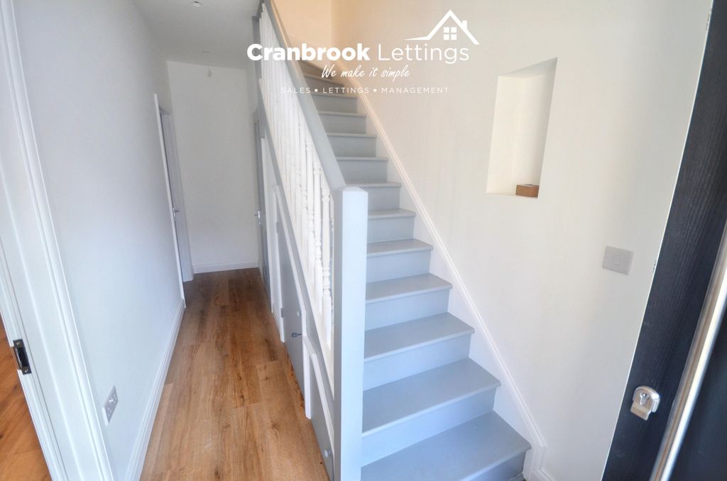 Property photo 1 of 12 3 Bed Terraced House To Rent Greenwood Gardens, Ilford Ig6