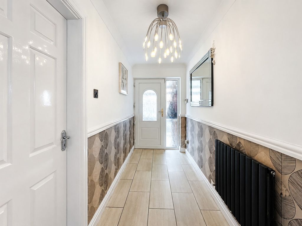 Property photo 2 of 30 4269572