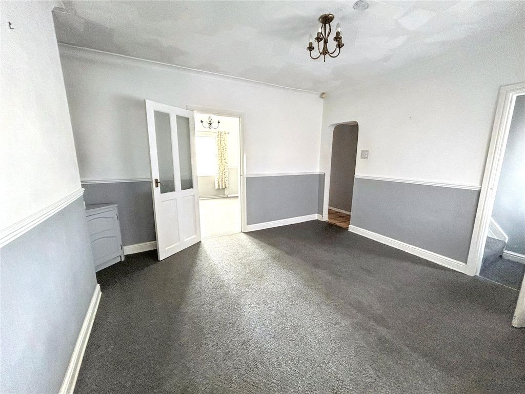 Property photo 2 of 10 Picture No. 05