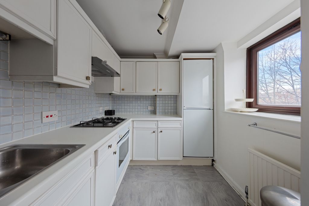 Property photo 2 of 10 Free Trade Wharf