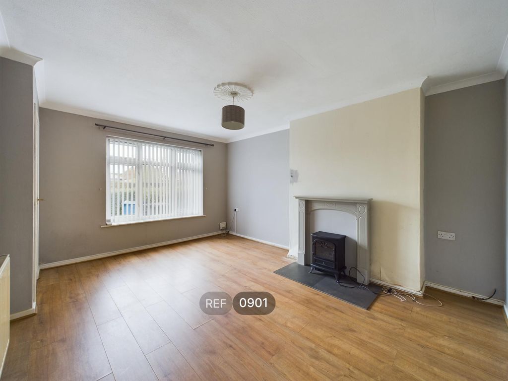 Property photo 1 of 12 Living Room