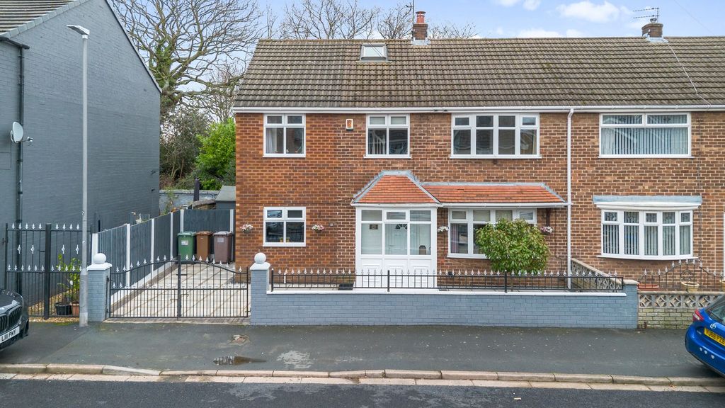 Property photo 1 of 23