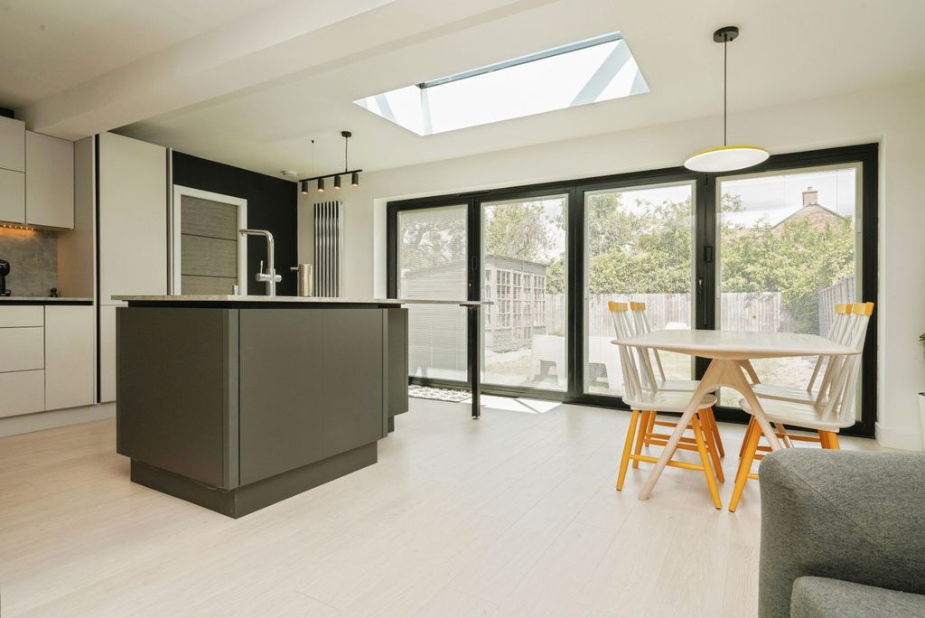 Property photo 3 of 19 Kitchen/Dining Area