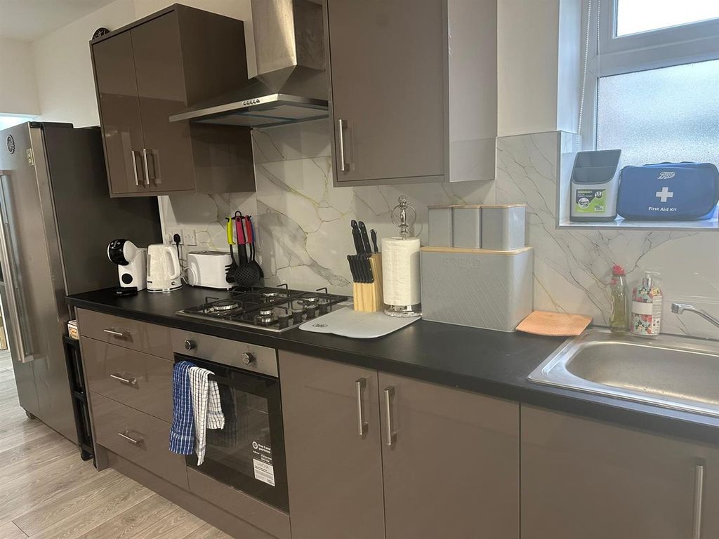 Property photo 2 of 7 1000374375 (1).Jpg